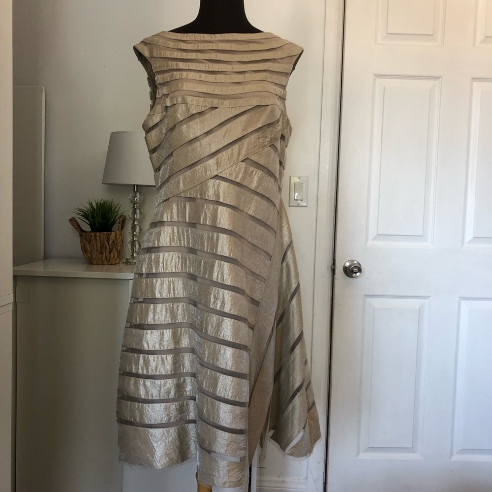 Adrianna papel formal dress